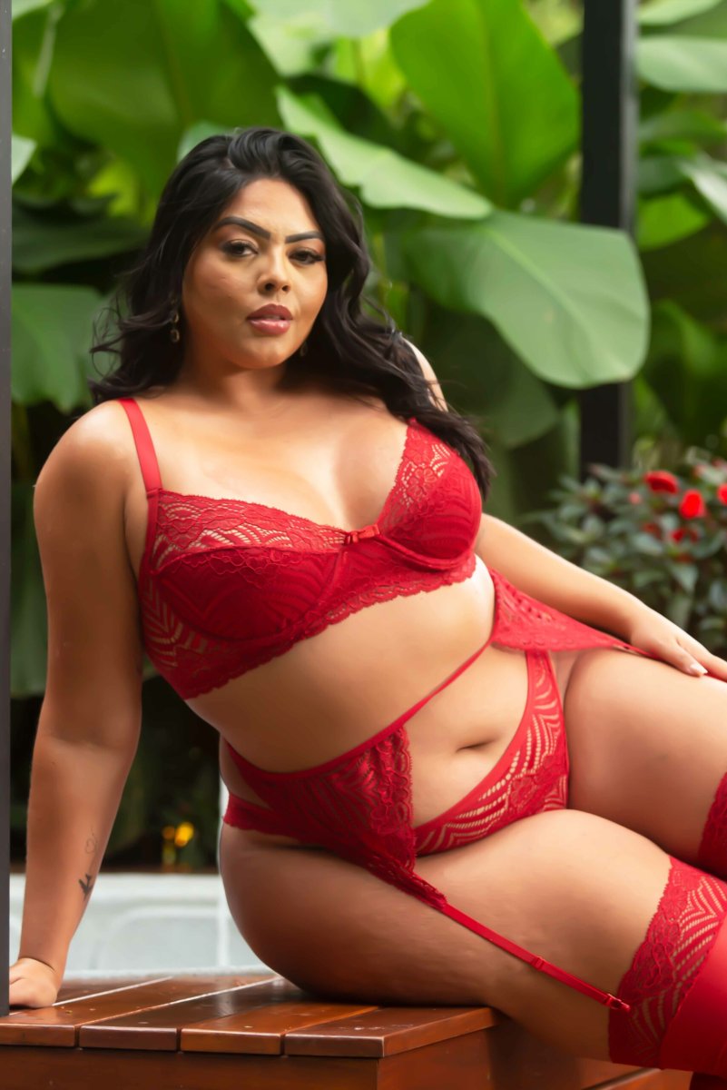 Lingerie Plus Size com cinta liga e meia em tule – Beverly